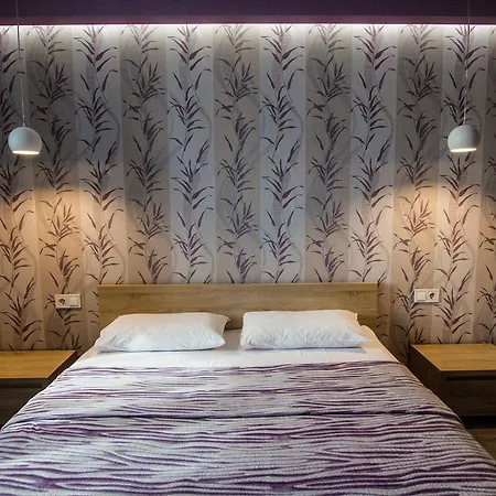 Solo Apartment Драгоманова Киев Экстерьер фото