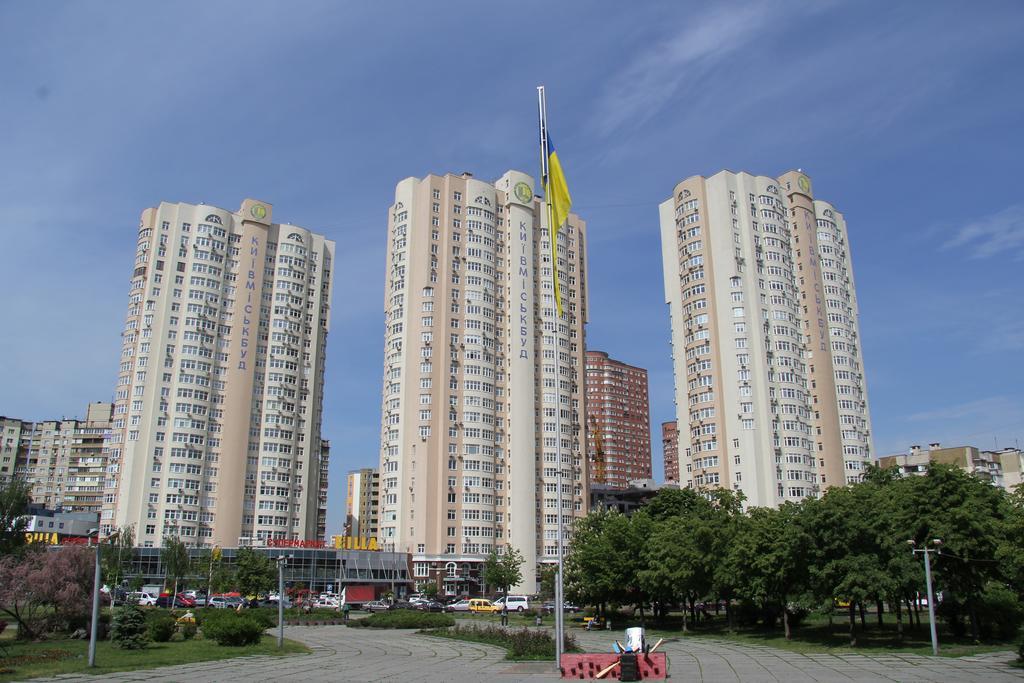 Apartment Solo Dragomanova Kyiv